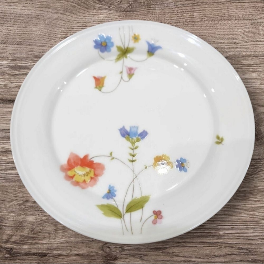 5 Vintage Mikasa Just Flowers Bone China Bread & Butter Salad Plates Retired